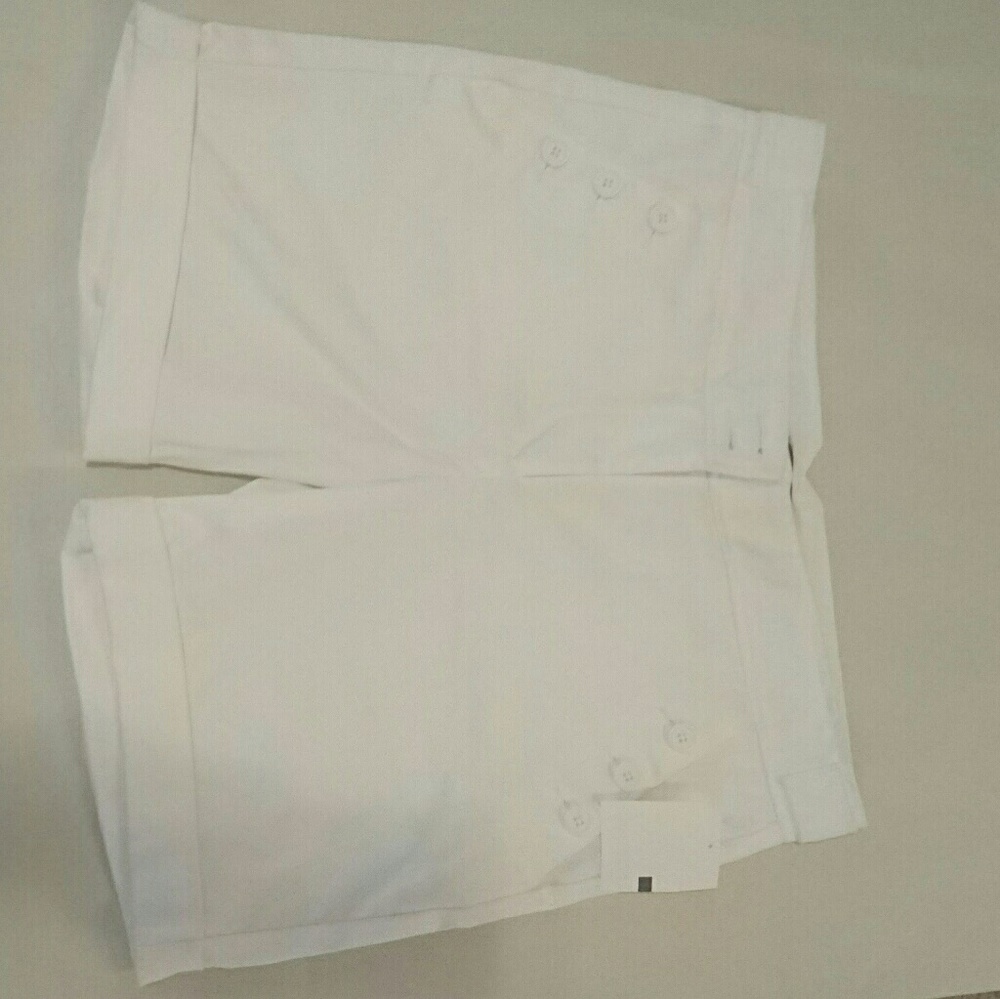 The Limited White cuffed shorts size 6 NWT